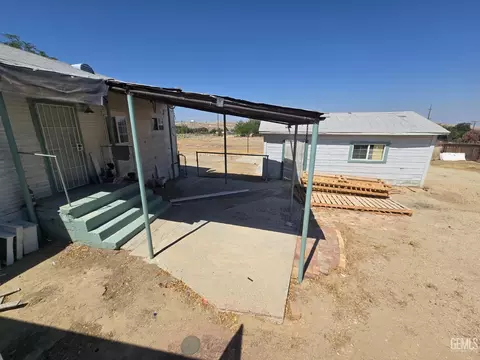 Exterior - 23321 Baker Ave, Fellows, CA 93224 photo 3 of 12