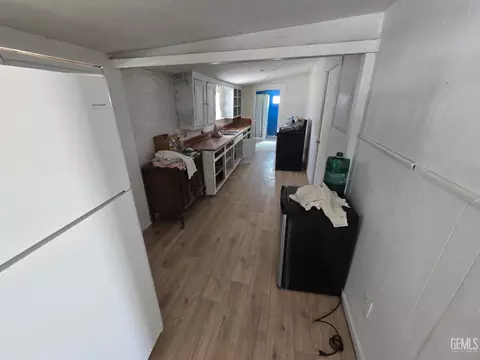 Entry Way - 23321 Baker Ave, Fellows, CA 93224 photo 1 of 1