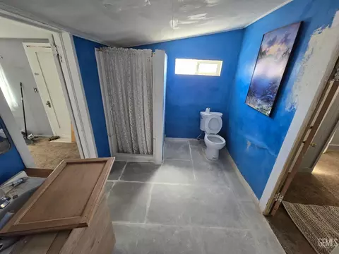 Bath - 23321 Baker Ave, Fellows, CA 93224 photo 2 of 2