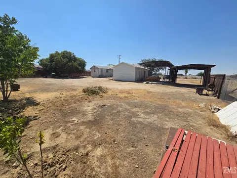 Exterior - 23321 Baker Ave, Fellows, CA 93224 photo 9 of 12
