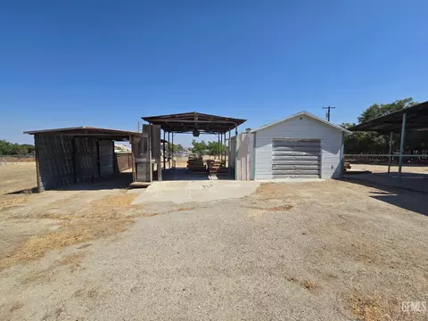 Exterior - 23321 Baker Ave, Fellows, CA 93224 photo 11 of 12