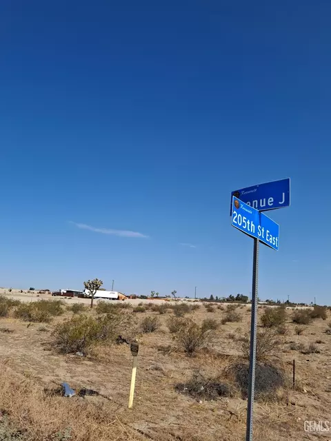 20317 E Avenue J Ave, Lancaster, CA 93535 photo 5