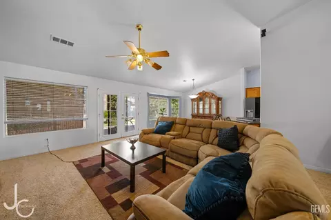 101 Terrace Dr, Taft, CA 93268 photo 7