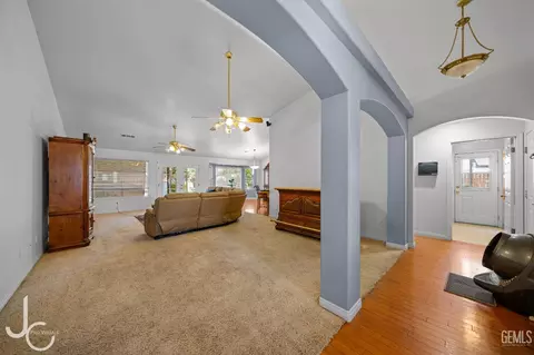 101 Terrace Dr, Taft, CA 93268 photo 9