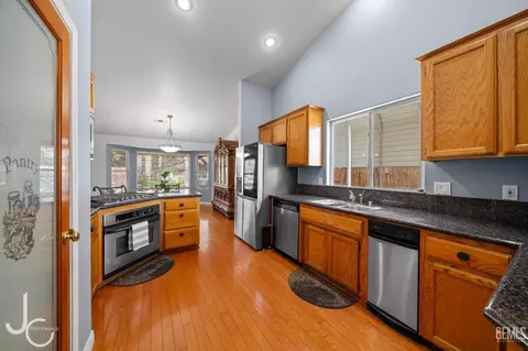 101 Terrace Dr, Taft, CA 93268 photo 14
