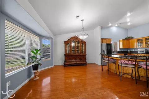 101 Terrace Dr, Taft, CA 93268 photo 11