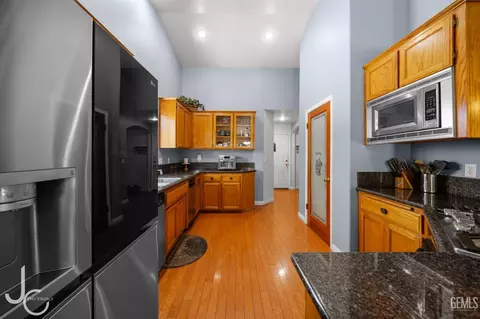 101 Terrace Dr, Taft, CA 93268 photo 16
