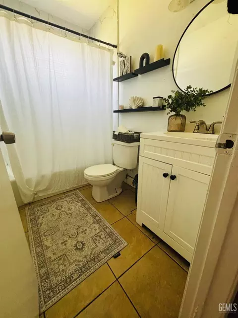 Bath - 795 S Derby St, Arvin, CA 93203 photo 1 of 1