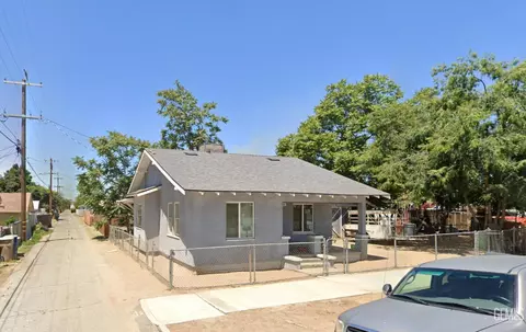 531 Flower St, Bakersfield, CA 93305