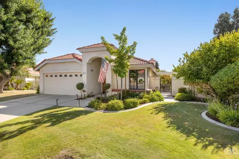 1021 Sussex Cir, Bakersfield, CA 93311