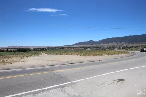 0 Tucker Rd, Tehachapi, CA 93561 photo 4
