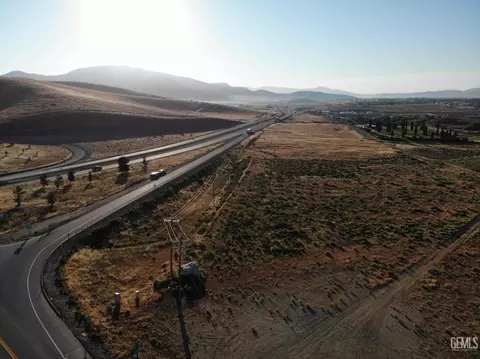 0 Tucker Rd, Tehachapi, CA 93561 photo 3