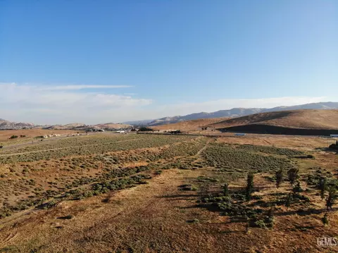 0 Tucker Rd, Tehachapi, CA 93561 photo 9