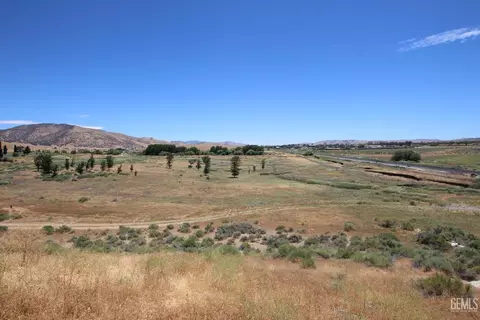 0 Tucker Rd, Tehachapi, CA 93561 photo 8
