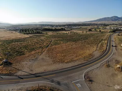0 Tucker Rd, Tehachapi, CA 93561 photo 2