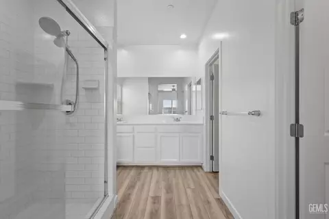 Entry Way - 5817 Eiffel Pl, Bakersfield, CA 93311 photo 6 of 7