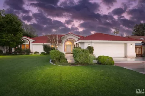 1412 Longreach Dr, Bakersfield, CA 93314