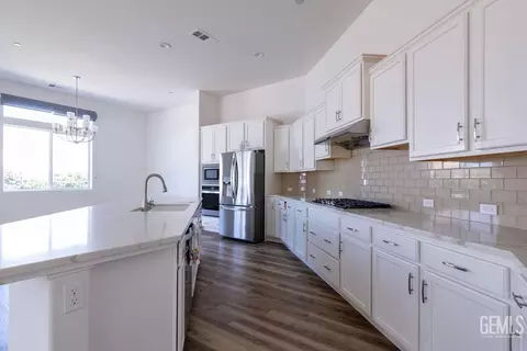 1709 Apsley Ct, Bakersfield, CA 93311 photo 12