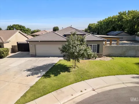 10831 Alondra Dr, Bakersfield, CA 93311