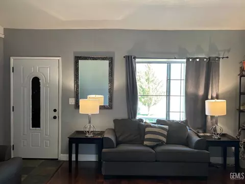 21631 San Gabriel Dr, Tehachapi, CA 93561 photo 3