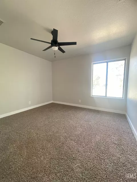 Bedroom - 21821 Brook Dr, Tehachapi, CA 93561 photo 3 of 3