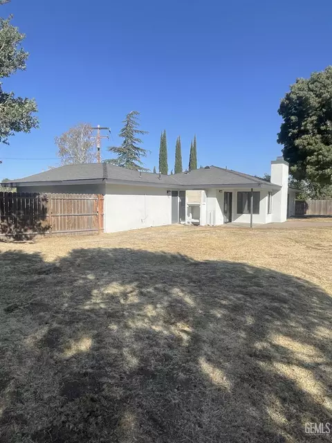 Exterior - 21821 Brook Dr, Tehachapi, CA 93561 photo 4 of 7