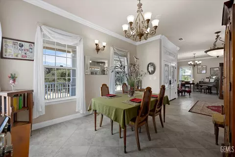 Dining - 42177 Buckeye St, Caliente, CA 93518 photo 3 of 6
