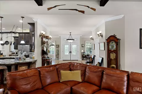 Entry Way - 42177 Buckeye St, Caliente, CA 93518 photo 7 of 10
