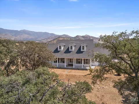 Exterior - 42177 Buckeye St, Caliente, CA 93518 photo 3 of 18