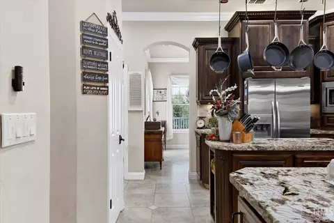 Entry Way - 42177 Buckeye St, Caliente, CA 93518 photo 8 of 10