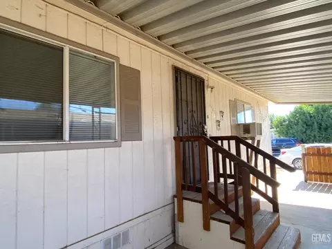 6309 Springbrook Dr, Bakersfield, CA 93307 photo 6