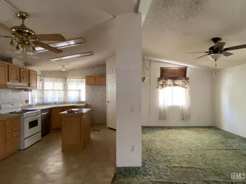 6309 Springbrook Dr, Bakersfield, CA 93307 photo 26