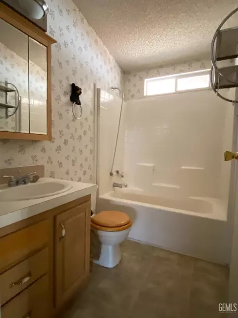 6309 Springbrook Dr, Bakersfield, CA 93307 photo 18