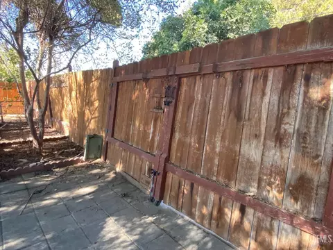 6309 Springbrook Dr, Bakersfield, CA 93307 photo 10