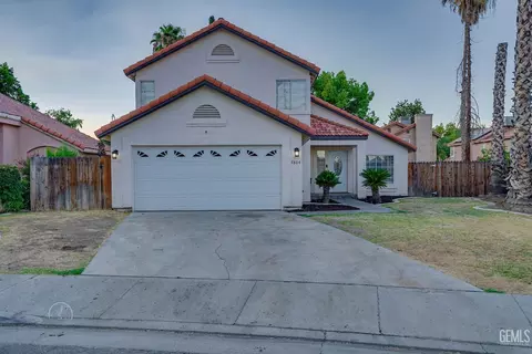 7804 Silver Birch Ave, Bakersfield, CA 93313
