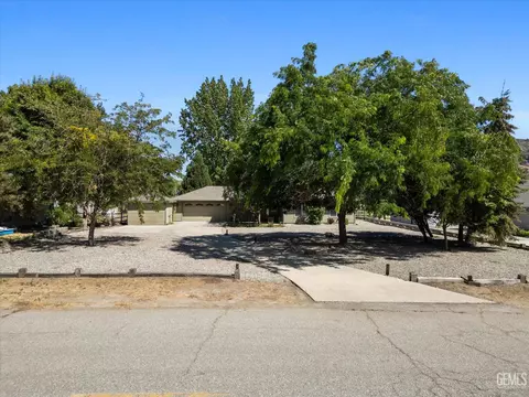 23910 Basin Harbor Ct, Tehachapi, CA 93561 photo 3