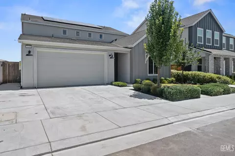 Exterior - 3318 Cedar Valley Ln, Shafter, CA 93263 photo 2 of 6