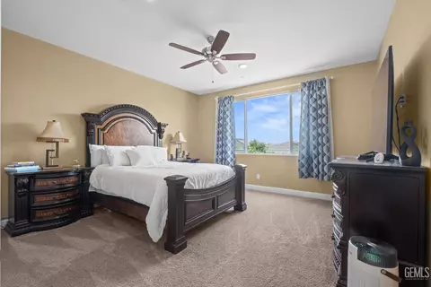 Bedroom - 3318 Cedar Valley Ln, Shafter, CA 93263 photo 4 of 5