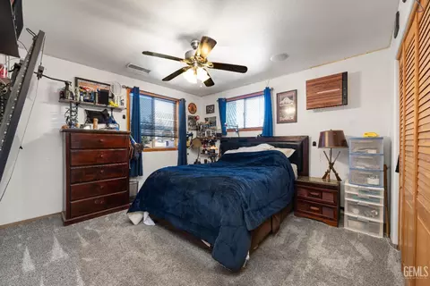 Bedroom - 26520 Brian Pl, Tehachapi, CA 93561 photo 3 of 3