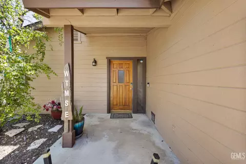 Exterior - 26520 Brian Pl, Tehachapi, CA 93561 photo 3 of 13