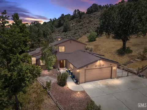 Exterior - 26520 Brian Pl, Tehachapi, CA 93561 photo 1 of 13