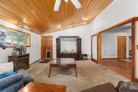 Other - 26520 Brian Pl, Tehachapi, CA 93561 photo 2 of 10
