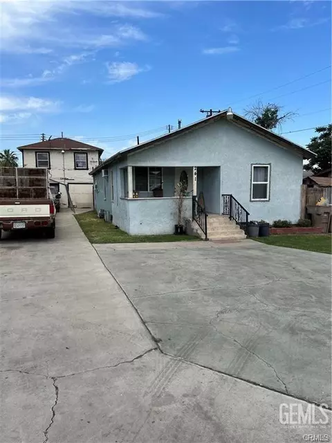 241 L St, Bakersfield, CA 93304