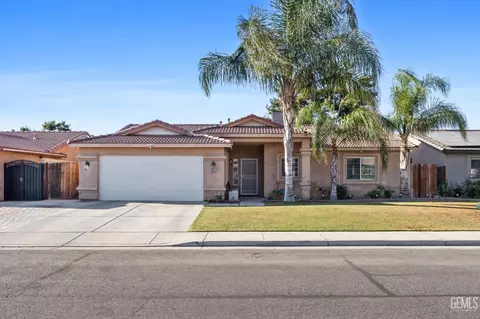 5310 Trabuco Canyon Dr, Bakersfield, CA 93307