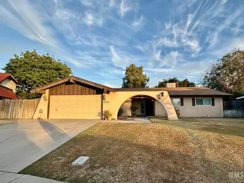 4605 El Monte Way, Bakersfield, CA 93309