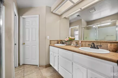 718 Requa Ct, Bakersfield, CA 93306 photo 25