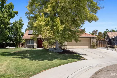 718 Requa Ct, Bakersfield, CA 93306 photo 2