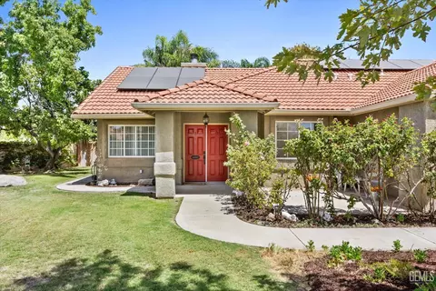 718 Requa Ct, Bakersfield, CA 93306 photo 4