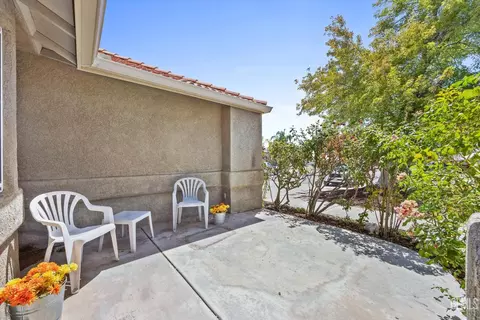 718 Requa Ct, Bakersfield, CA 93306 photo 5