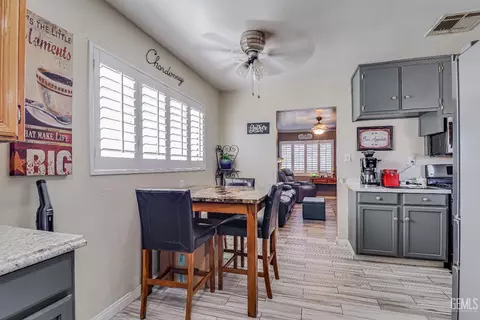 Dining - 6200 Wright Ave, Bakersfield, CA 93308 photo 1 of 1